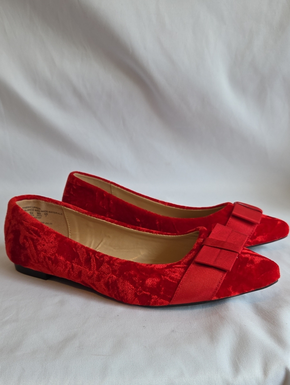 Metaphor Red Velvet Pointed-Toe Flats with Bow